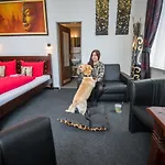 Hotel apartamentowy Am Muenzplatz Koblencja